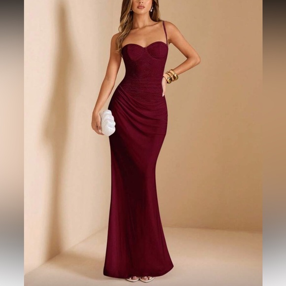 Luxe burgundy bodycon dress